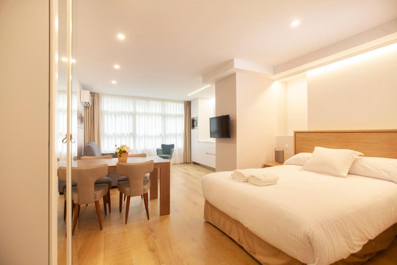 Apartamentos Reina Victoria Сантандер Екстериор снимка