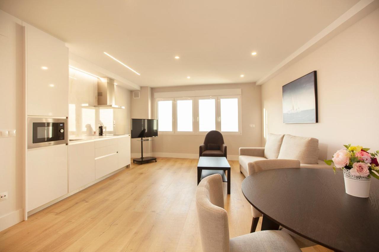 Apartamentos Reina Victoria Сантандер Екстериор снимка