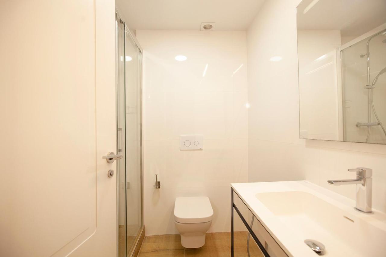 Apartamentos Reina Victoria Сантандер Екстериор снимка